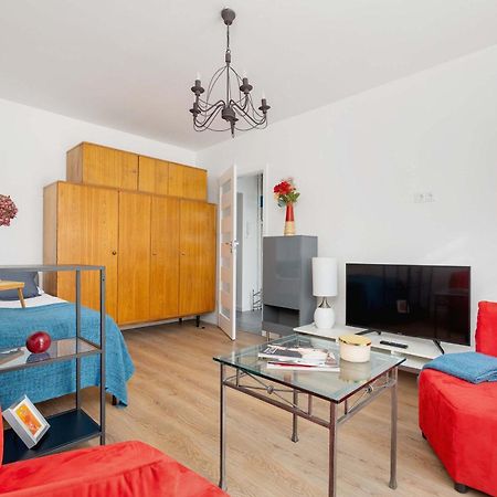 Colorful Studio Near The Spodek Arena In Katowice By Noclegi Renters Exterior foto