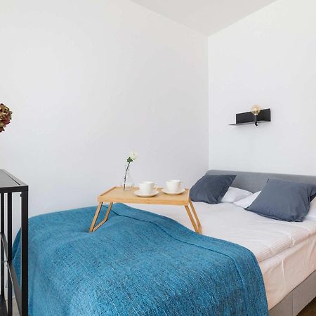 Colorful Studio Near The Spodek Arena In Katowice By Noclegi Renters Exterior foto